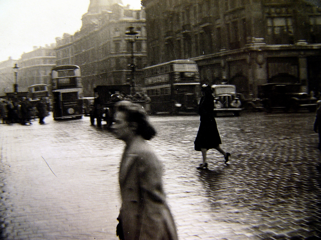 "London 1943", rain, london, 1940's, photograph