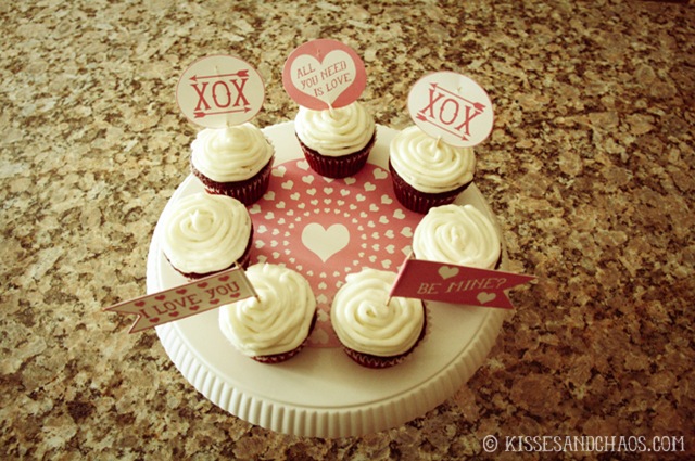 Free Valentine's Day Straw & Cupcake Flags