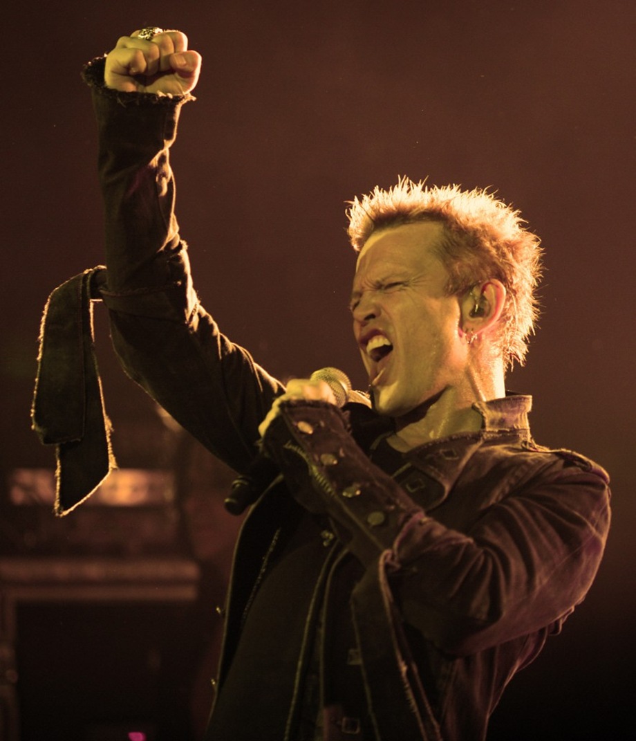 billy idol wants to change your life