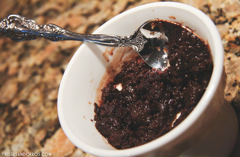 death-by-chocolate-lip-sugar-scrub-3