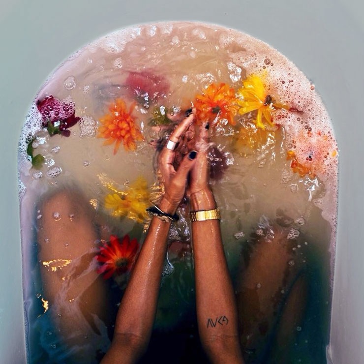 flower-bath-cleansing