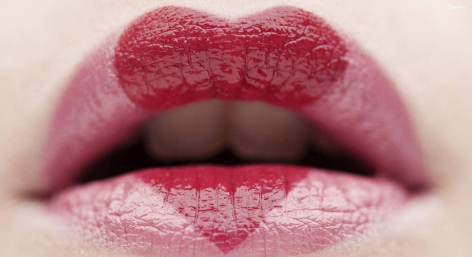 Get Kissable Lips